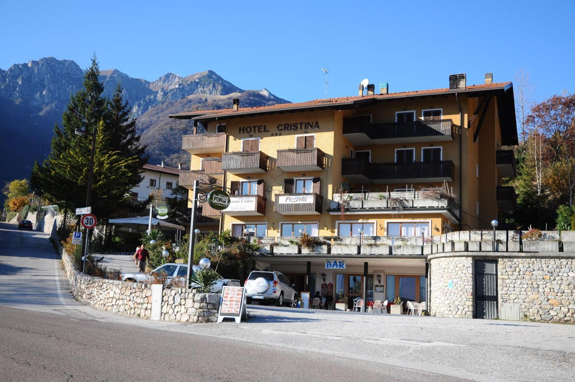 Hotel Cristina Tenno Exterior photo