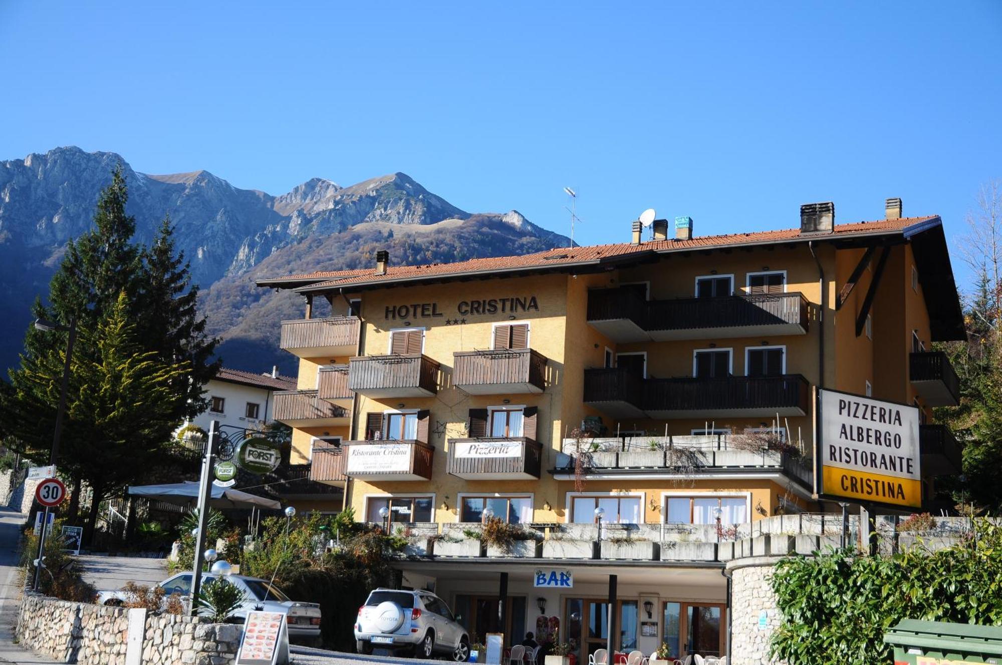 Hotel Cristina Tenno Exterior photo