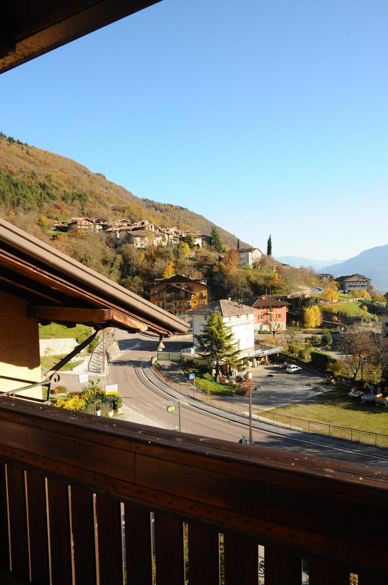 Hotel Cristina Tenno Exterior photo